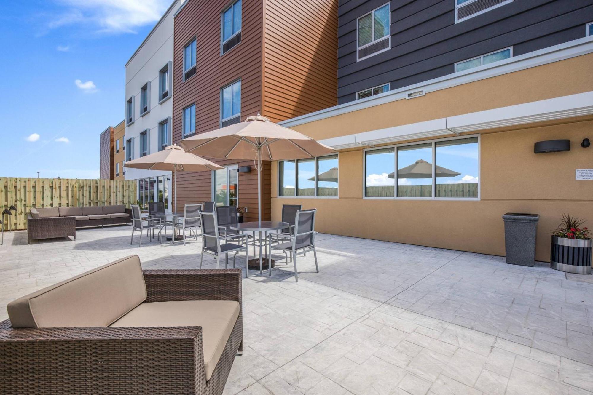Fairfield Inn & Suites Whitewater 外观 照片