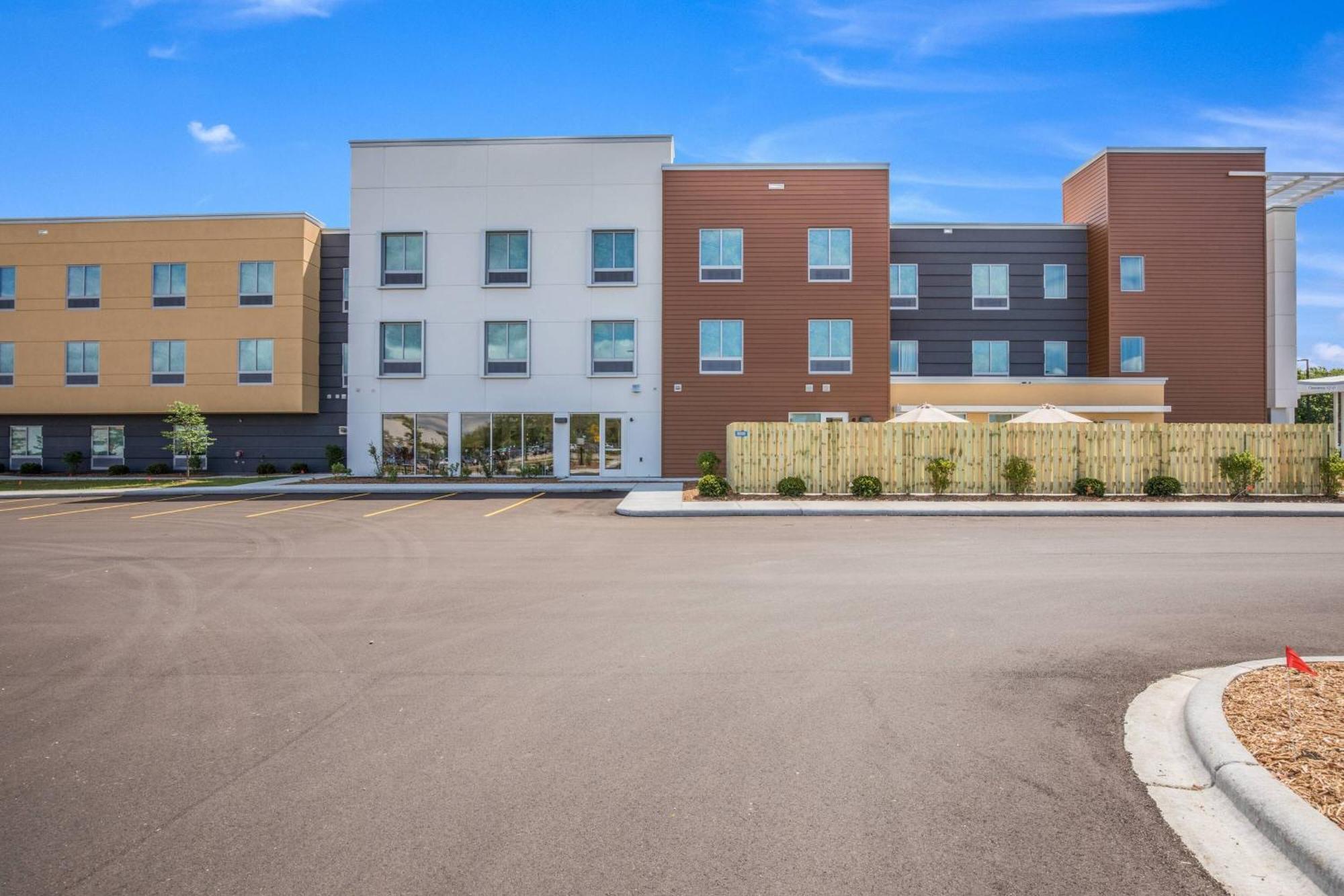 Fairfield Inn & Suites Whitewater 外观 照片